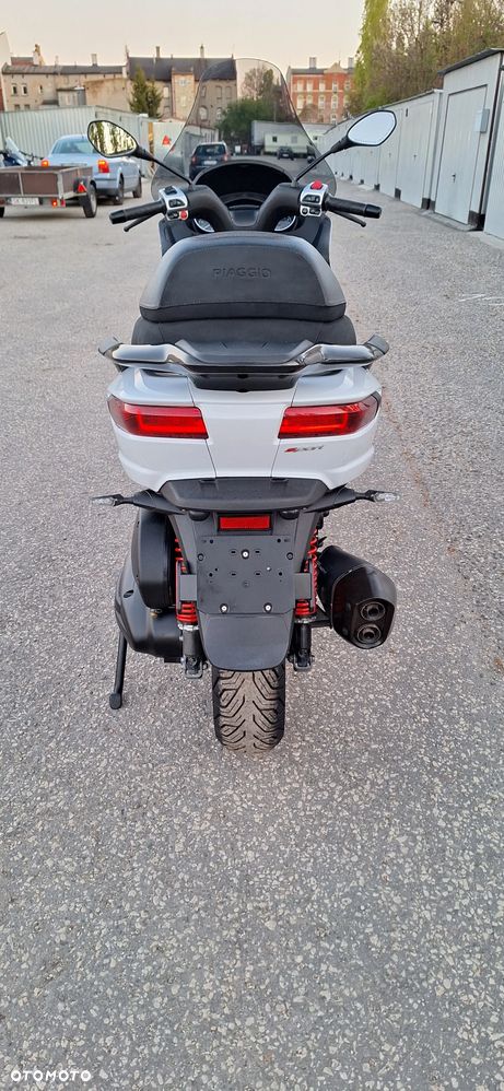 Piaggio MP-3 - 11