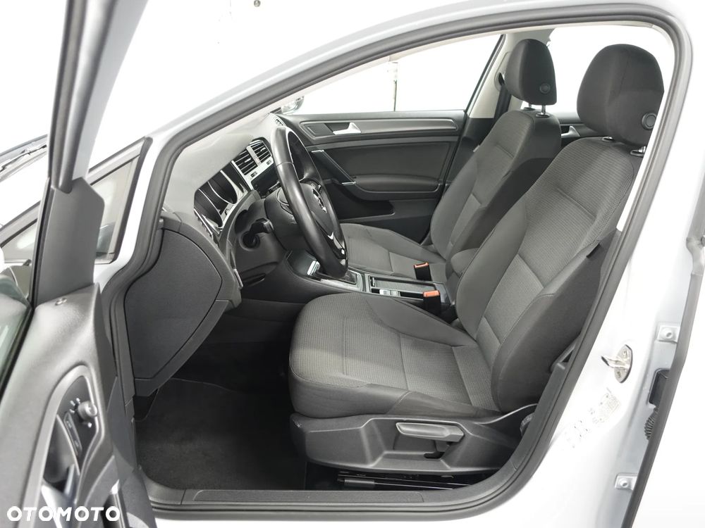 Volkswagen Golf 1.6 TDI SCR DSG Comfortline - 21