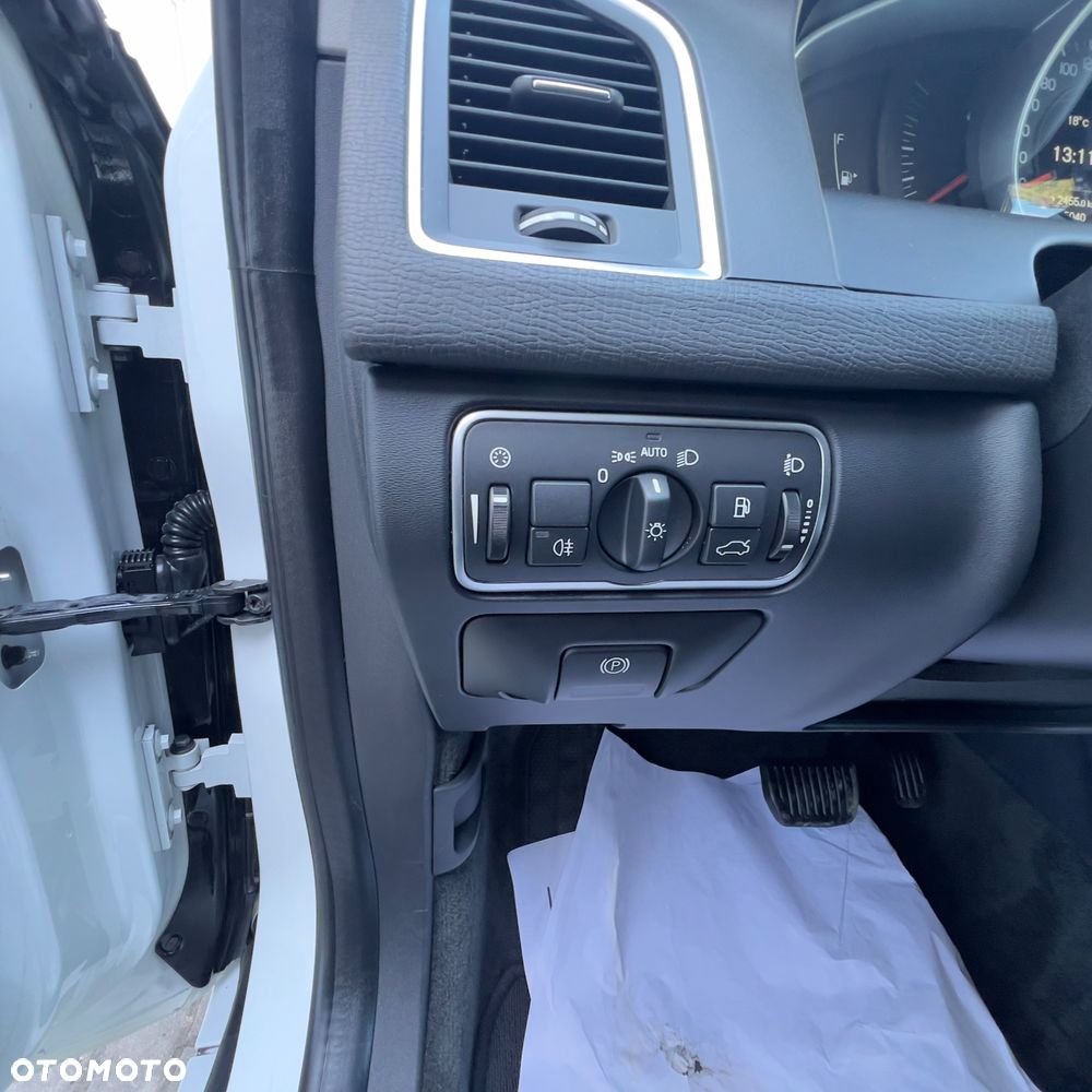 Volvo XC 60 D4 Geartronic Kinetic - 16