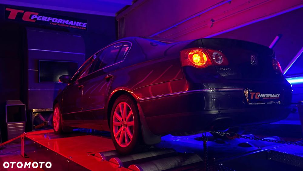 Volkswagen Passat 2.0 TDI DPF Highline - 20