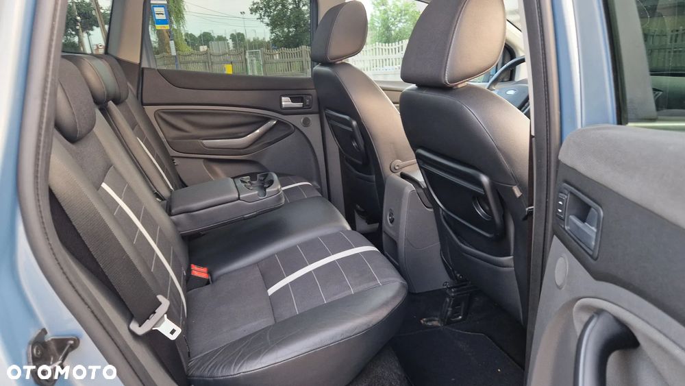 Ford Kuga 2.0 TDCi 4x4 Titanium - 13