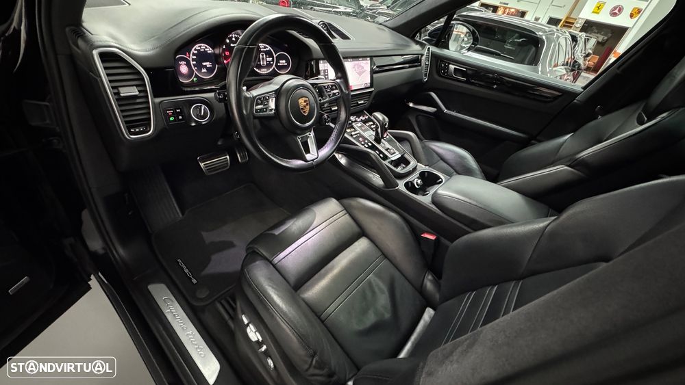 Porsche Cayenne Turbo - 31