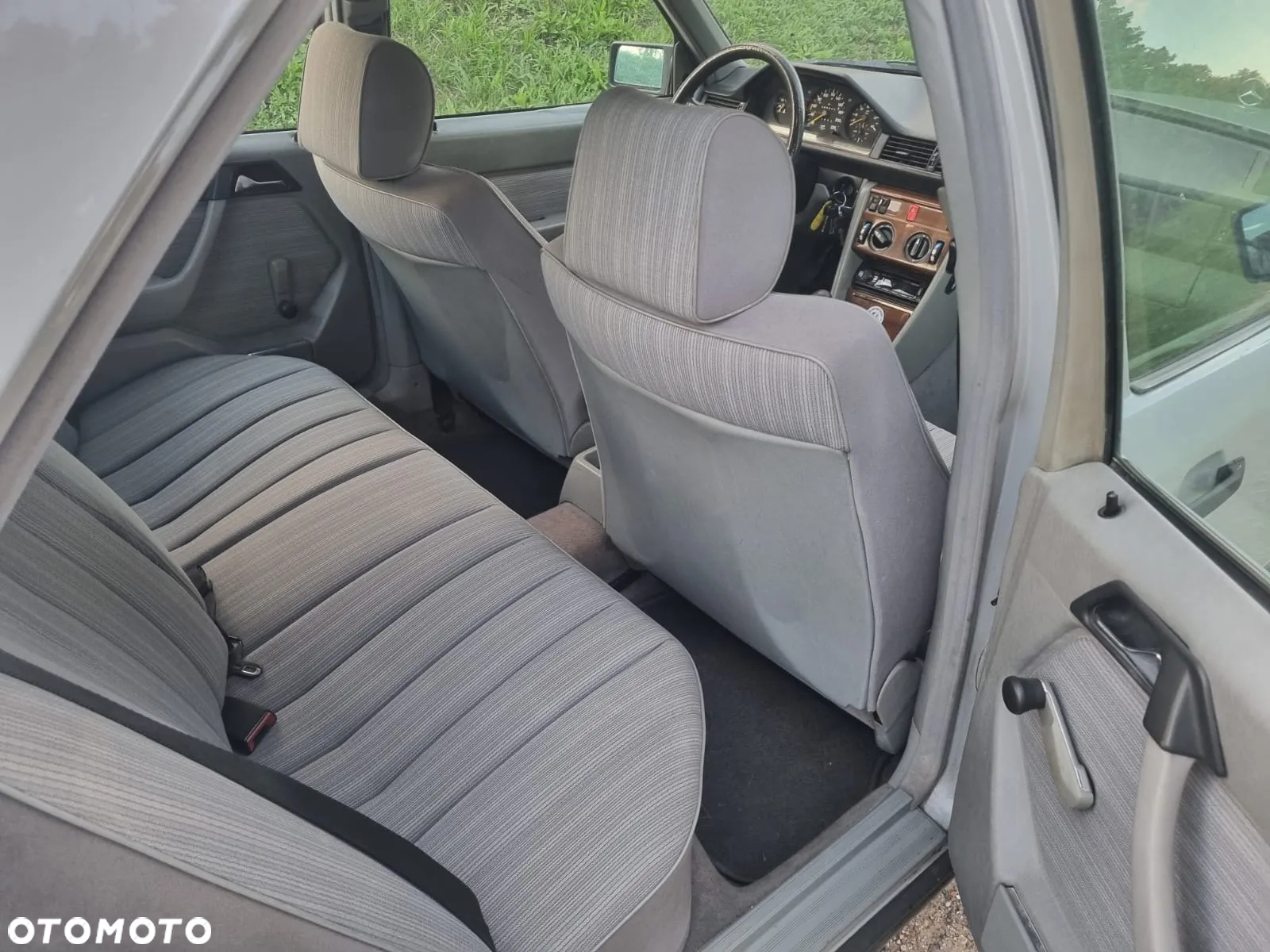 Mercedes-Benz W124 (1984-1993) - 10