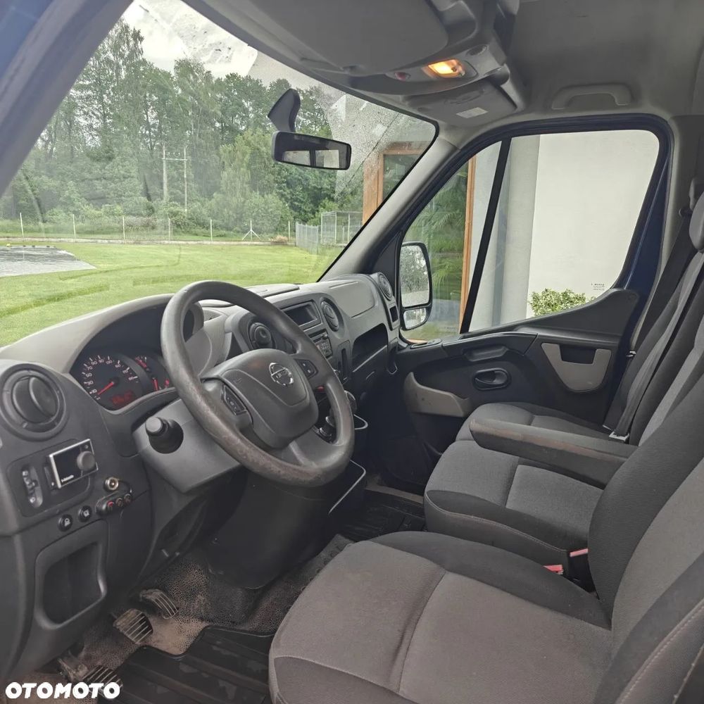 Nissan NV400 - 6