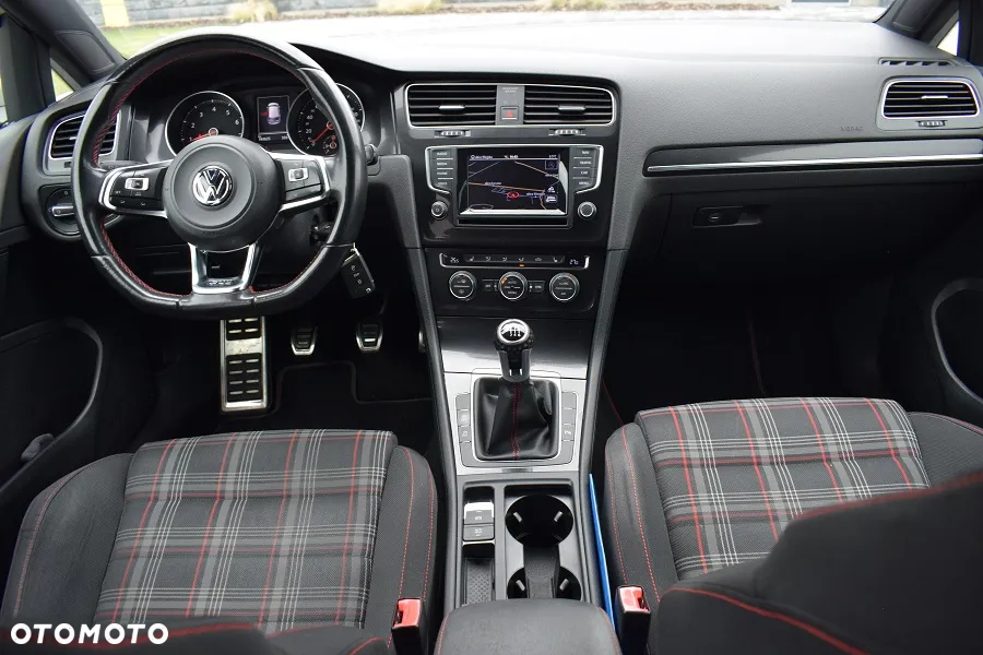 Volkswagen Golf VII 2.0 TSI BMT GTI - 6