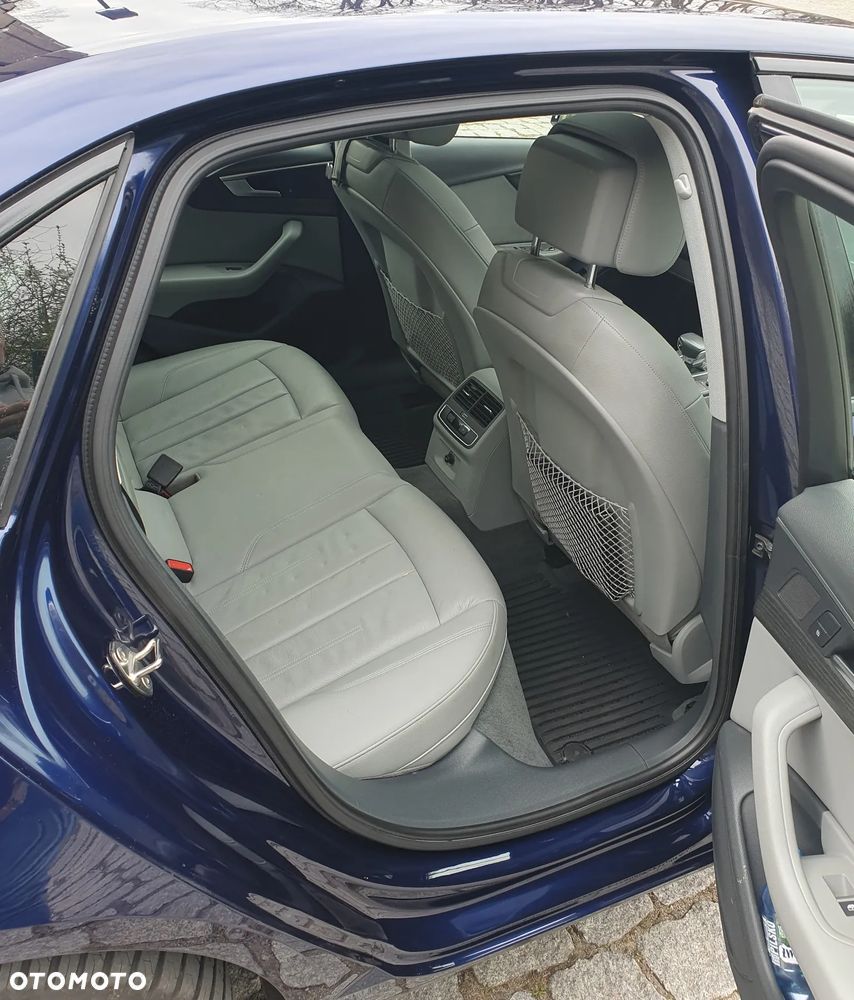 Audi A4 Limousine 2.0 TFSI ultra S tronic design - 17