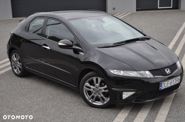 Honda Civic 1.8i-VTEC Sport