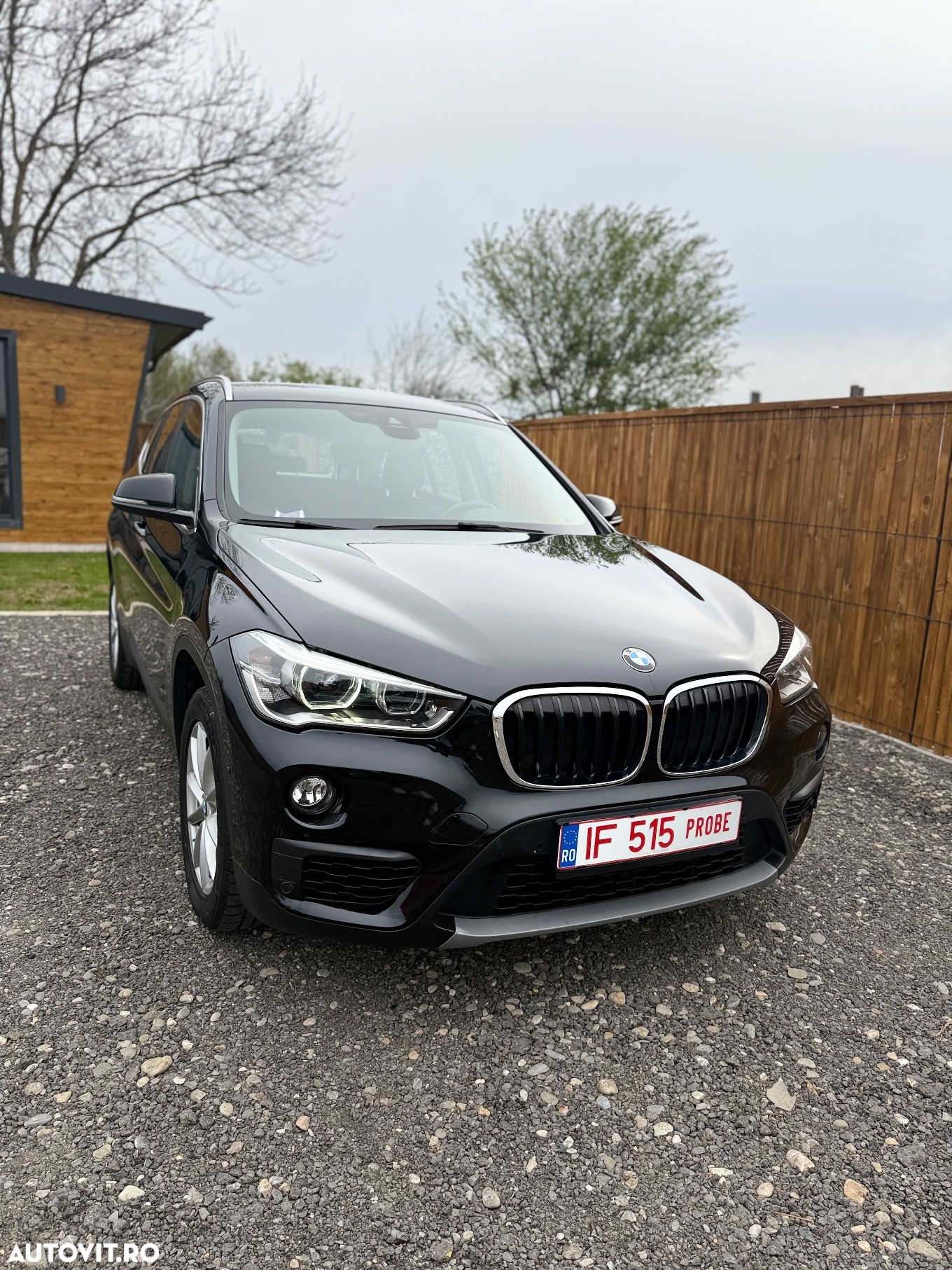 BMW X1 xDrive18d Aut. Sport Line - 2