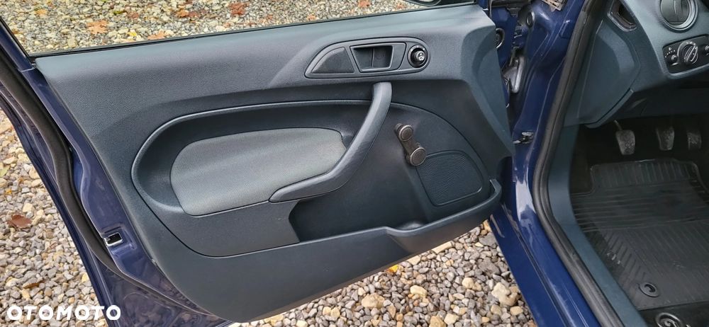 Ford Fiesta 1.25 Ambiente - 13