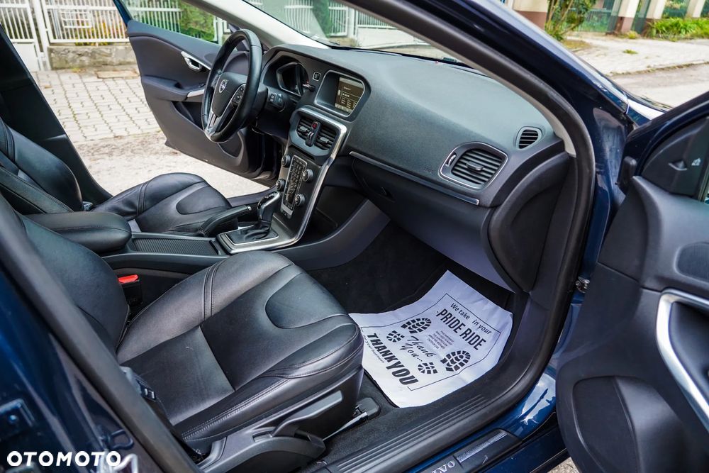 Volvo V40 D4 Geartronic Summum - 31