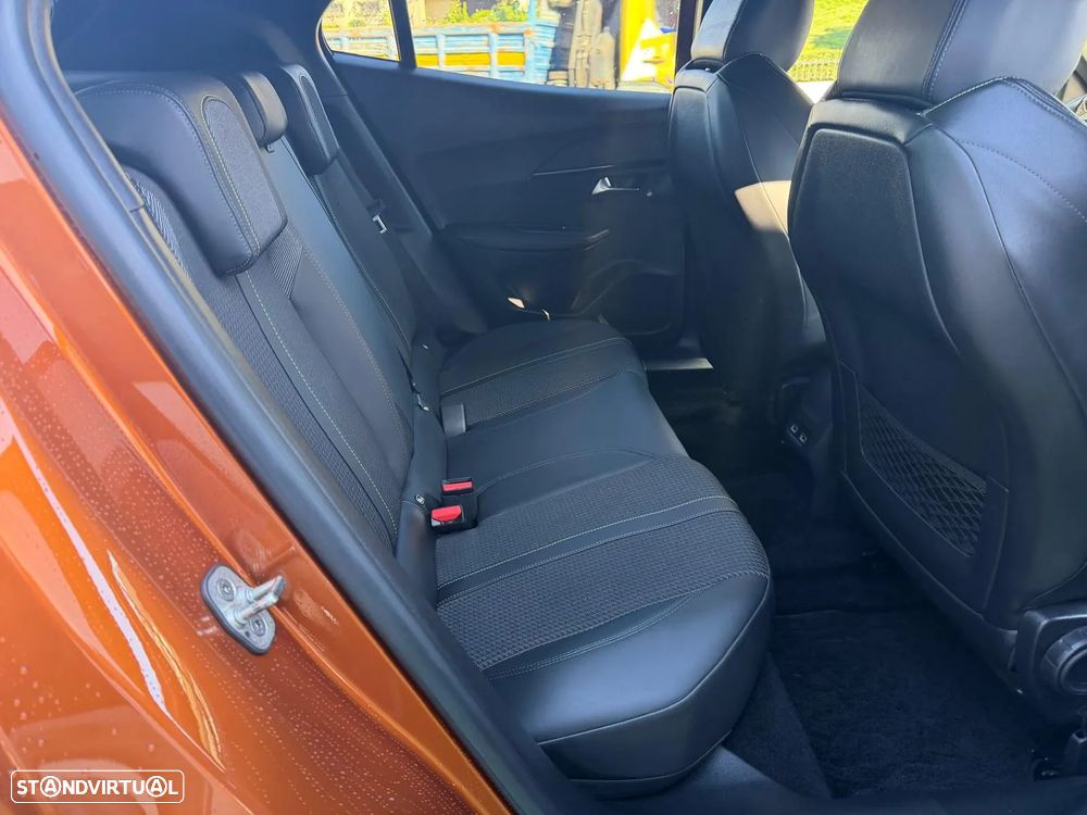 Peugeot 2008 1.5 BlueHDi GT EAT8 - 10