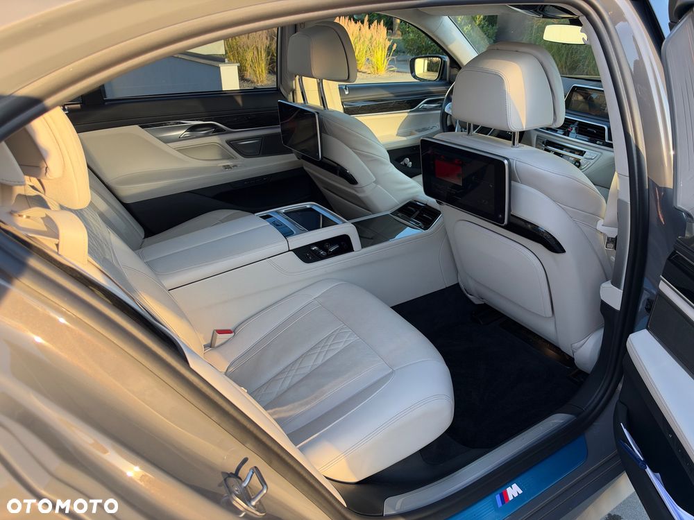 BMW Seria 7 - 10
