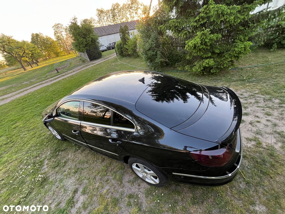 Volkswagen Passat 2.0 TDI DPF Highline - 5