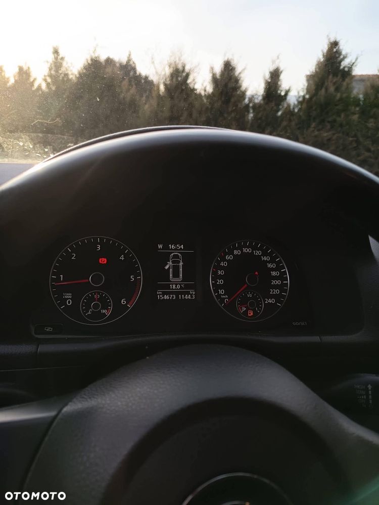 Volkswagen Touran 1.6 TDI DPF BlueMotion Technology Comfortline - 10