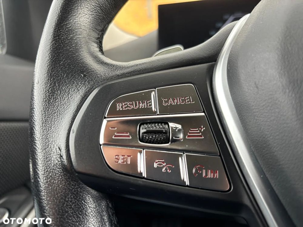 BMW Seria 3 320d Luxury Line - 22