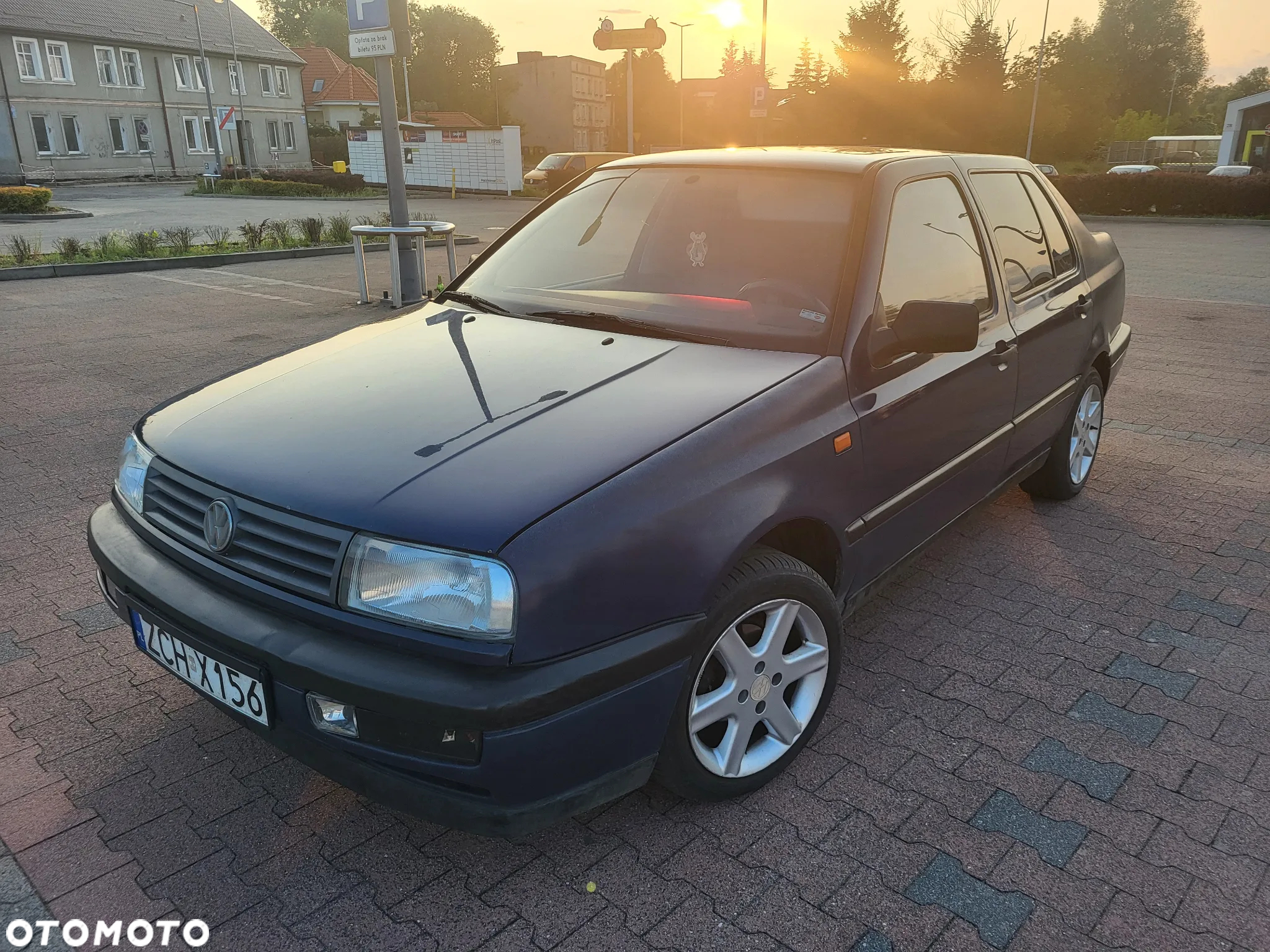 Volkswagen Vento - 5