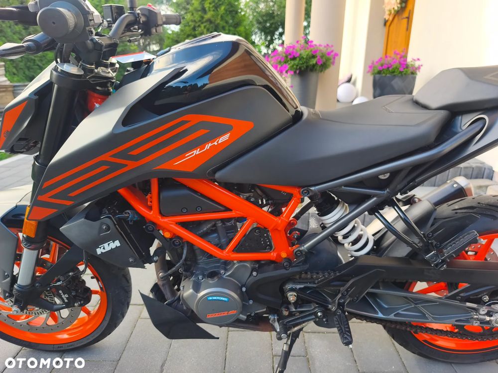 KTM Duke - 18