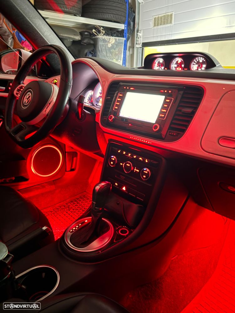 VW New Beetle Cabriolet 2.0 TSI DSG Exclusive Sport - 29