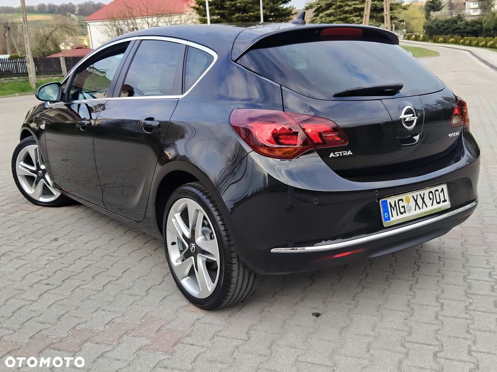 Opel Astra 1.6 Cosmo - 39