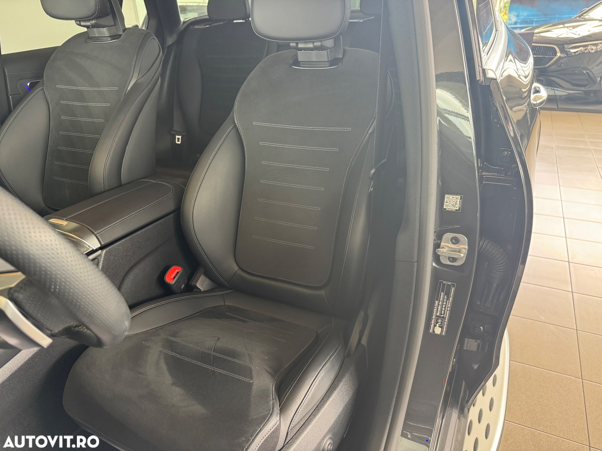 Mercedes-Benz GLC 200 4Matic 9G-TRONIC AMG Line Advanced - 11