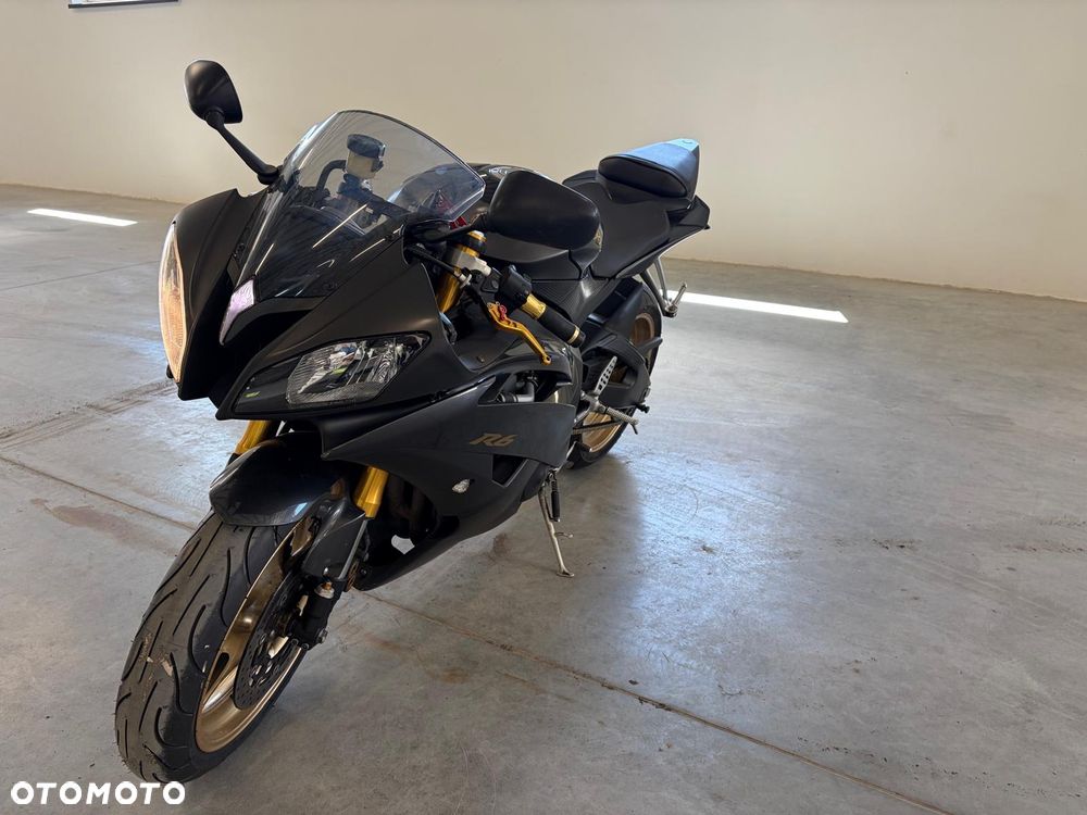 Yamaha R6 - 1