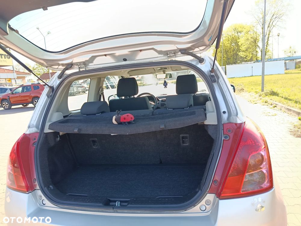 Suzuki Swift 1.3 Sakura - 6