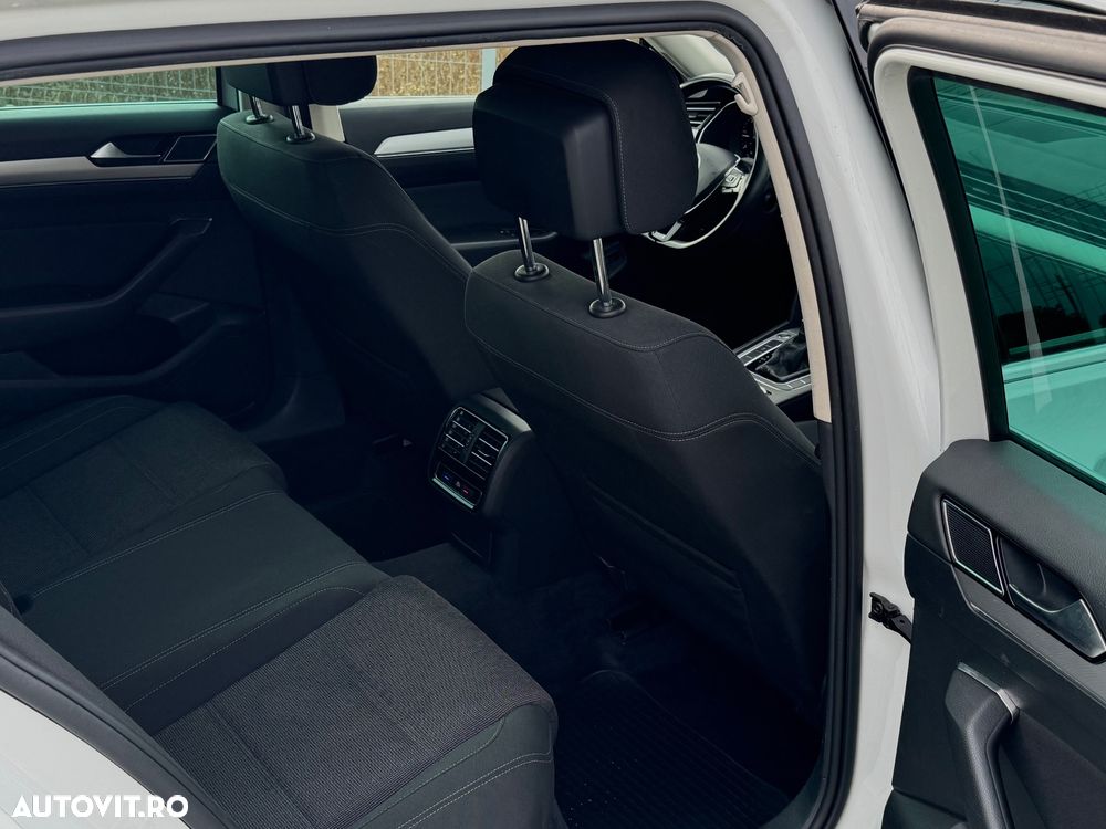 Volkswagen Passat Variant 2.0 TDI DSG (BlueMotion Technology) Comfortline - 15