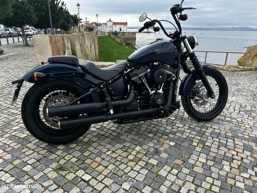 Harley-Davidson Softail Street Bob M8 A/2 Livrete - 11