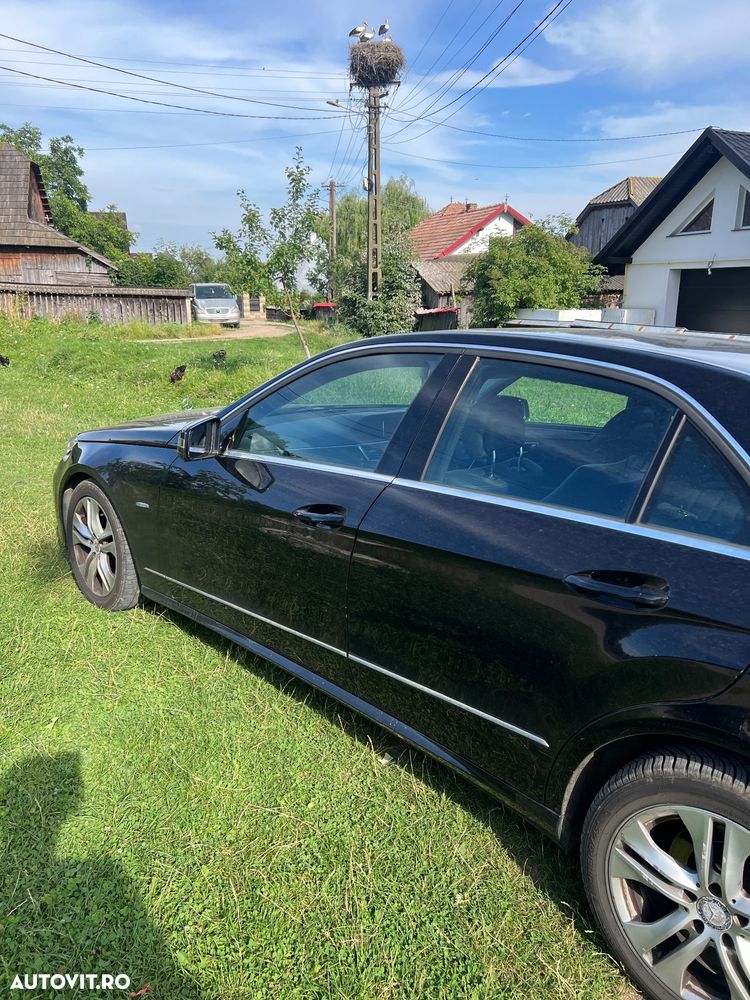 Mercedes-Benz E 220 CDI BlueEfficiency - 4