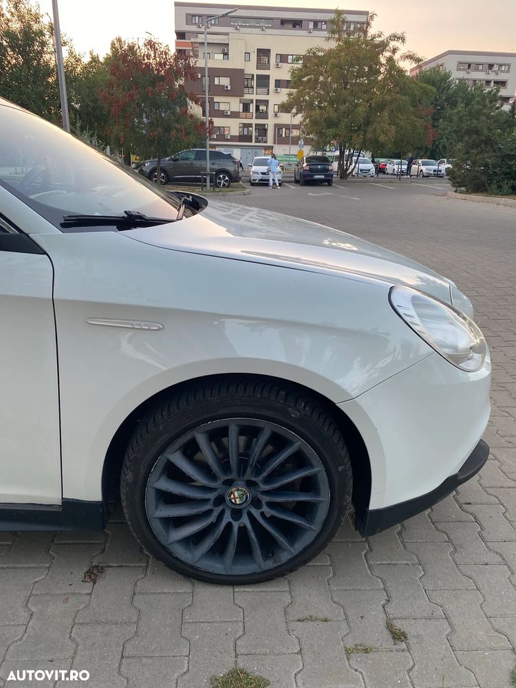 Alfa Romeo Giulietta 2.0 Mjet TCT Distinctive - 8