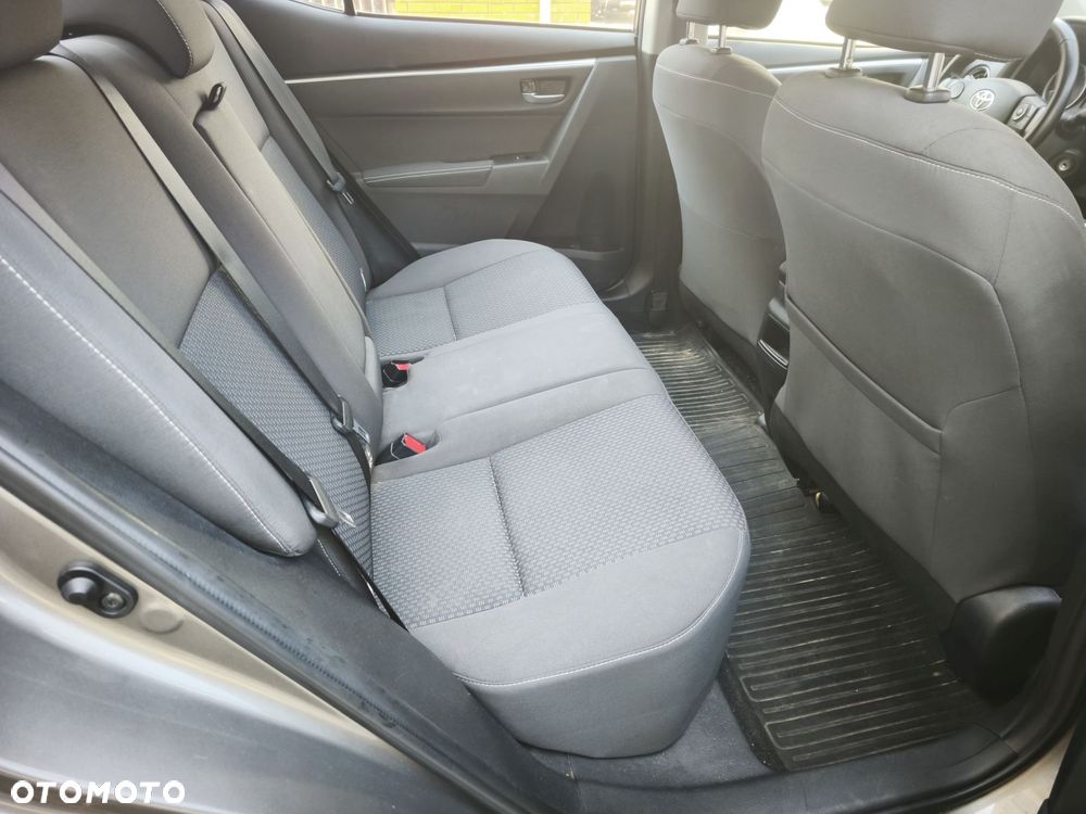 Toyota Corolla - 6