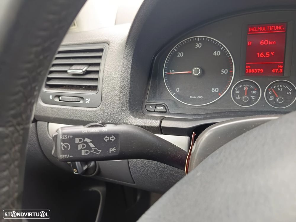 VW Golf 2.0 TDi Sport - 24