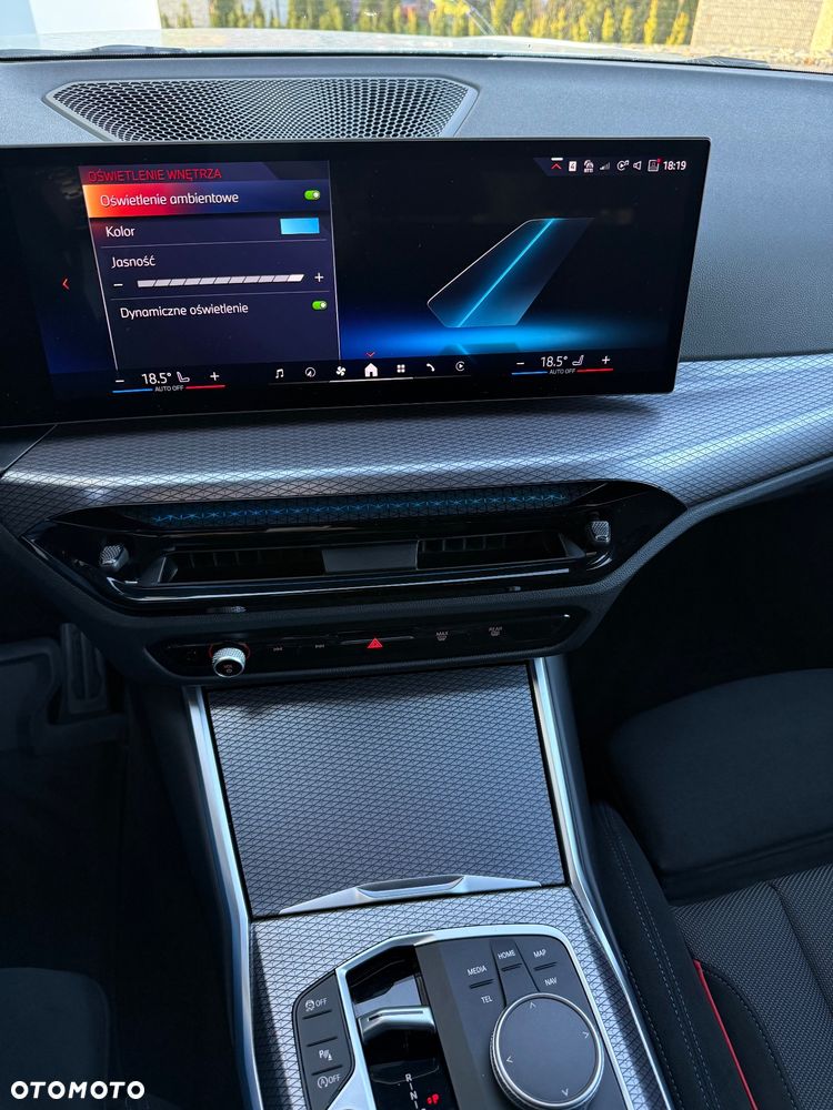 BMW Seria 3 330i xDrive M Sport - 18