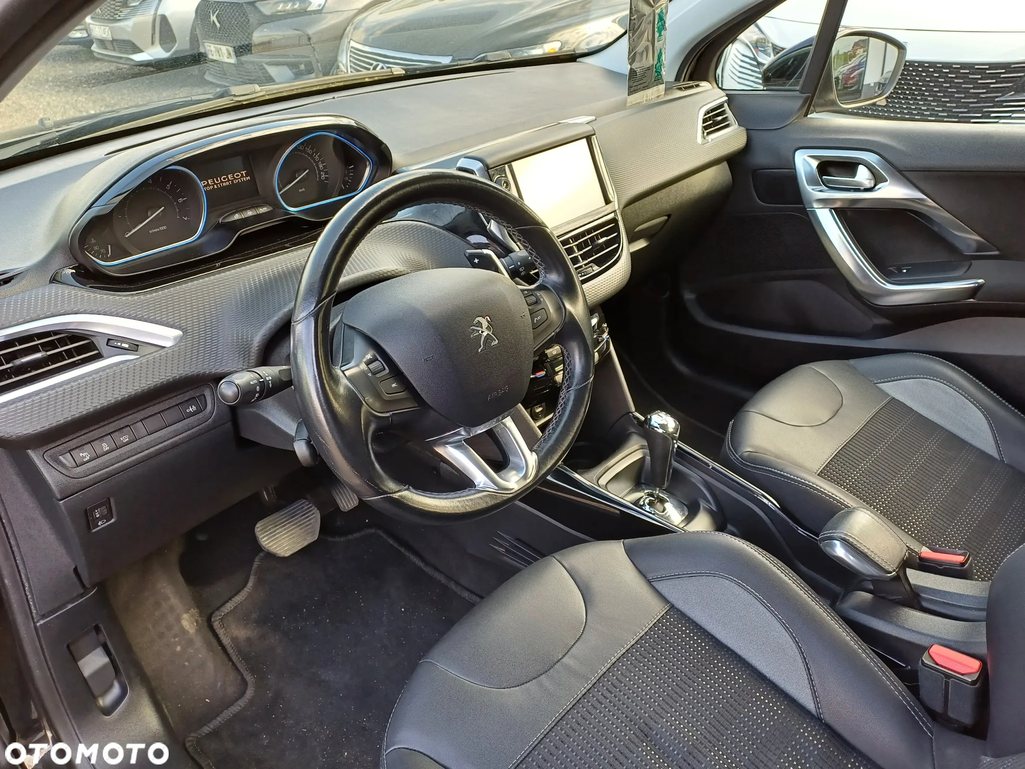 Peugeot 2008 82 e-VTI ETG5 Allure - 12