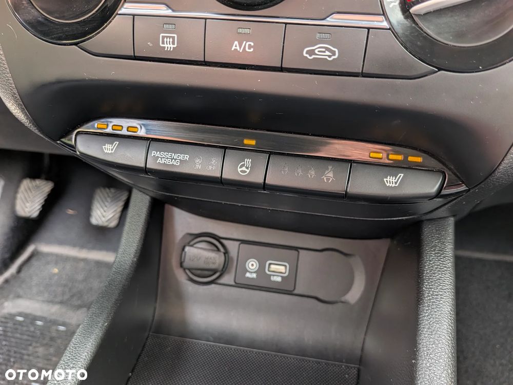Hyundai i20 1.2 Intro Edition - 19