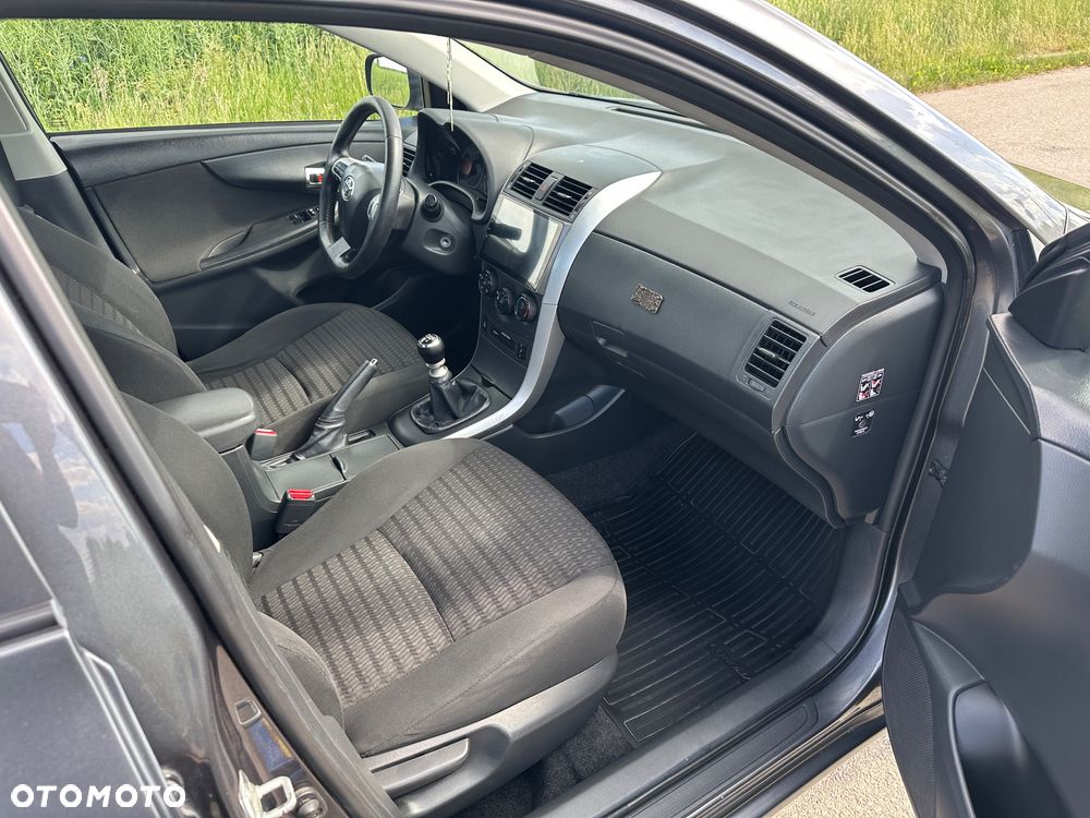 Toyota Corolla 1.4 D-4D Luna - 13