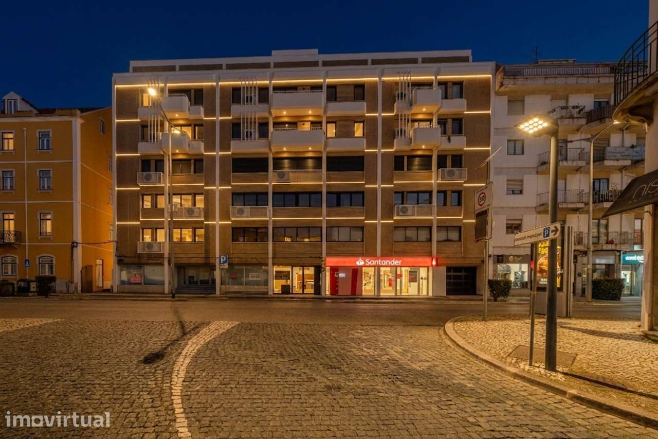 Apartamento T1 Novo com Garagem e Elevador – Centro de Torres Vedras - Grande imagem: 2/26