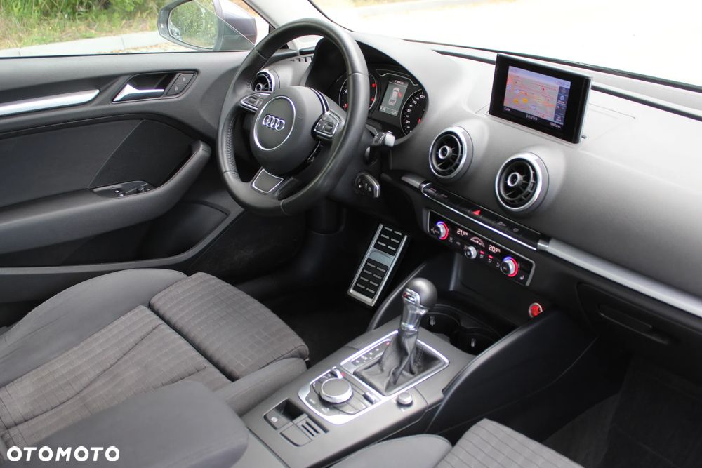 Audi A3 2.0 TDI clean diesel Ambiente S tronic - 9
