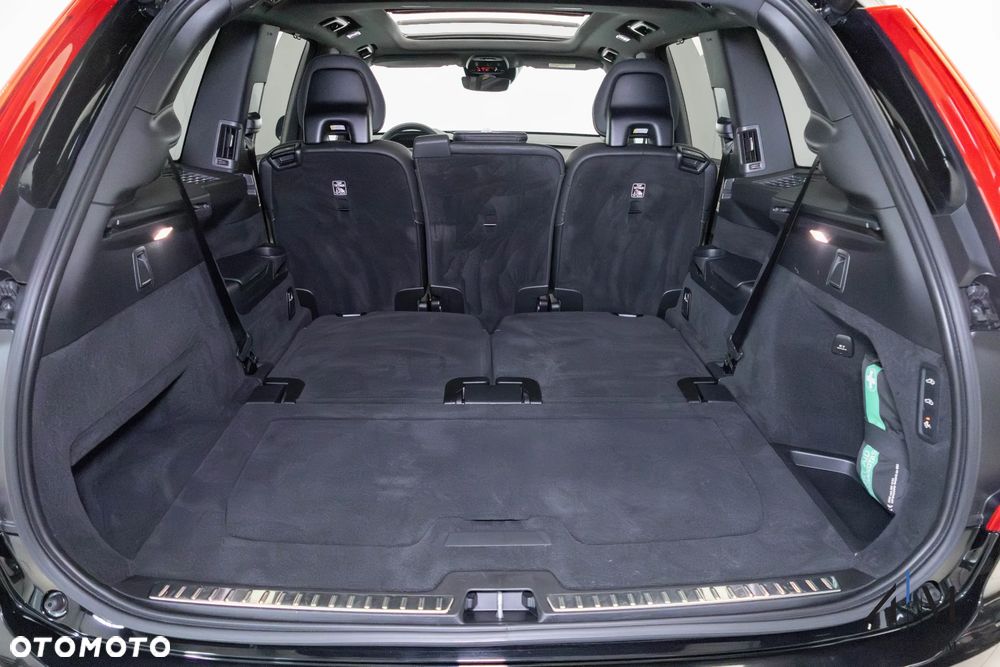 Volvo XC 90 B5 D AWD Ultimate Dark 7os - 37
