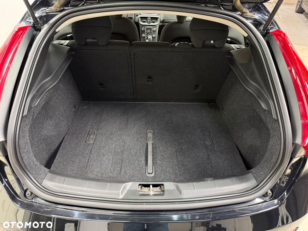 Volvo V40 2018 photo 2
