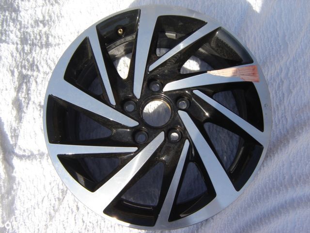 VW GOLF VII FELGA NOWA ORYGINAŁ 5G0601025 DS - 1