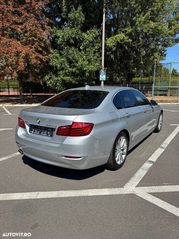 BMW Seria 5 520d xDrive AT - 2