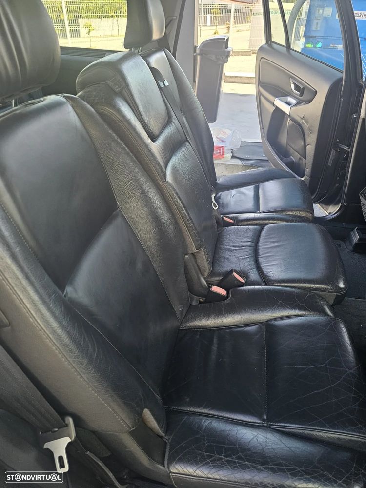 Volvo XC 90 2.4 D5 7L Momentum Geartronic - 10