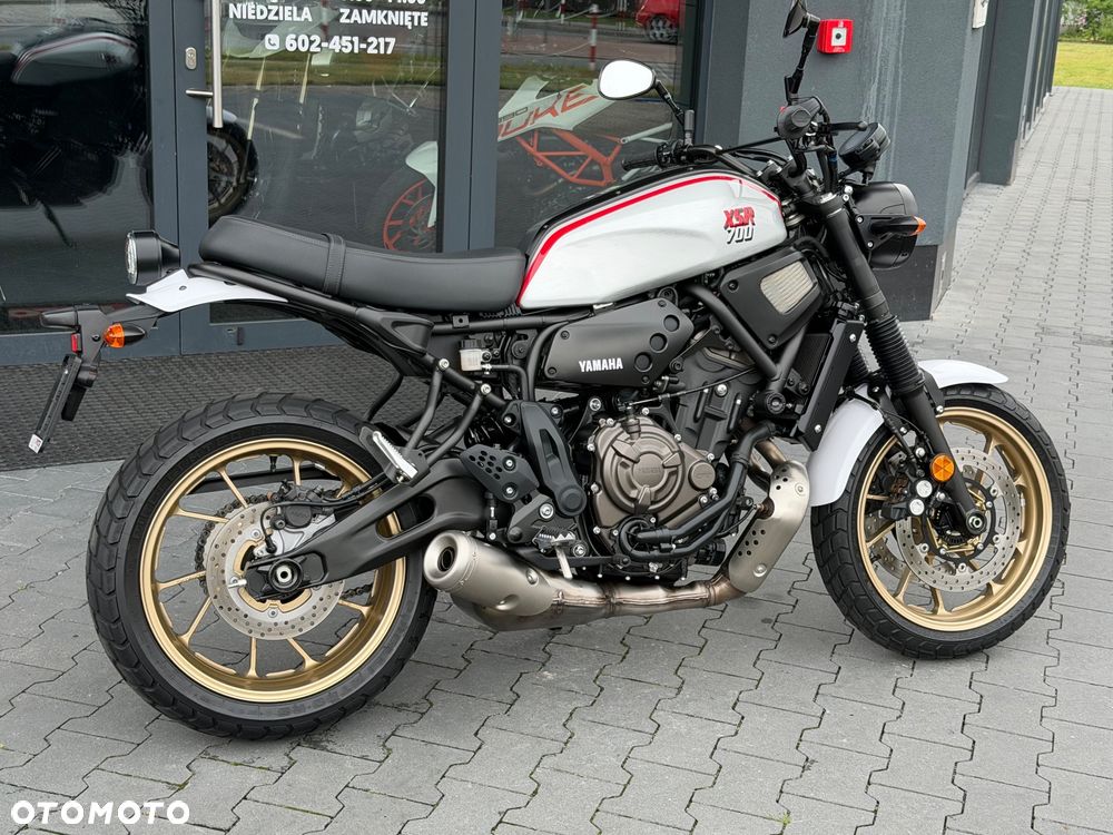 Yamaha XSR - 4
