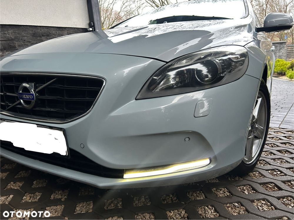 Volvo V40 D2 Momentum - 24