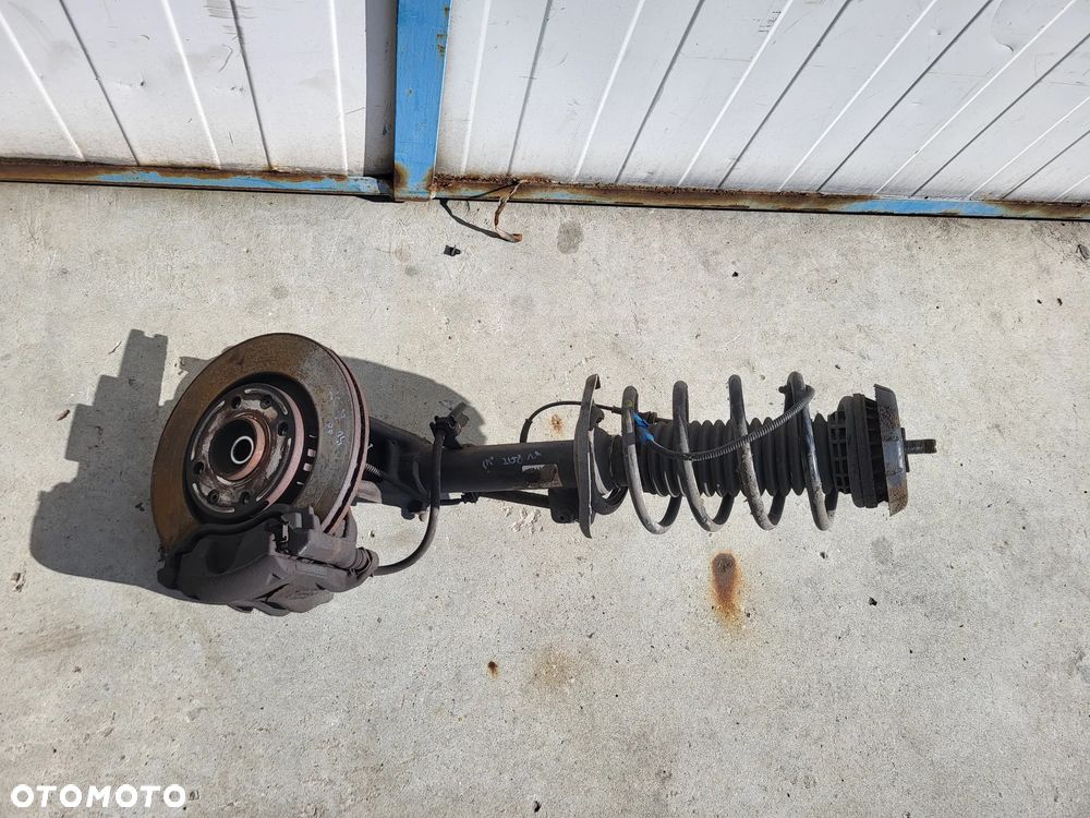 Amortyzator McPherson prawy Peugeot 208 1.4 E HDI - 1