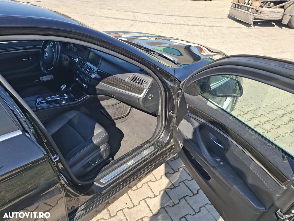 BMW Seria 5 525d Aut. Luxury Line - 4