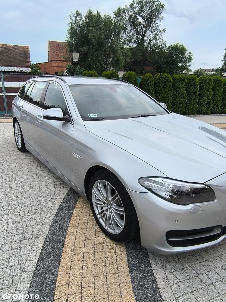 BMW Seria 5 525d - 29