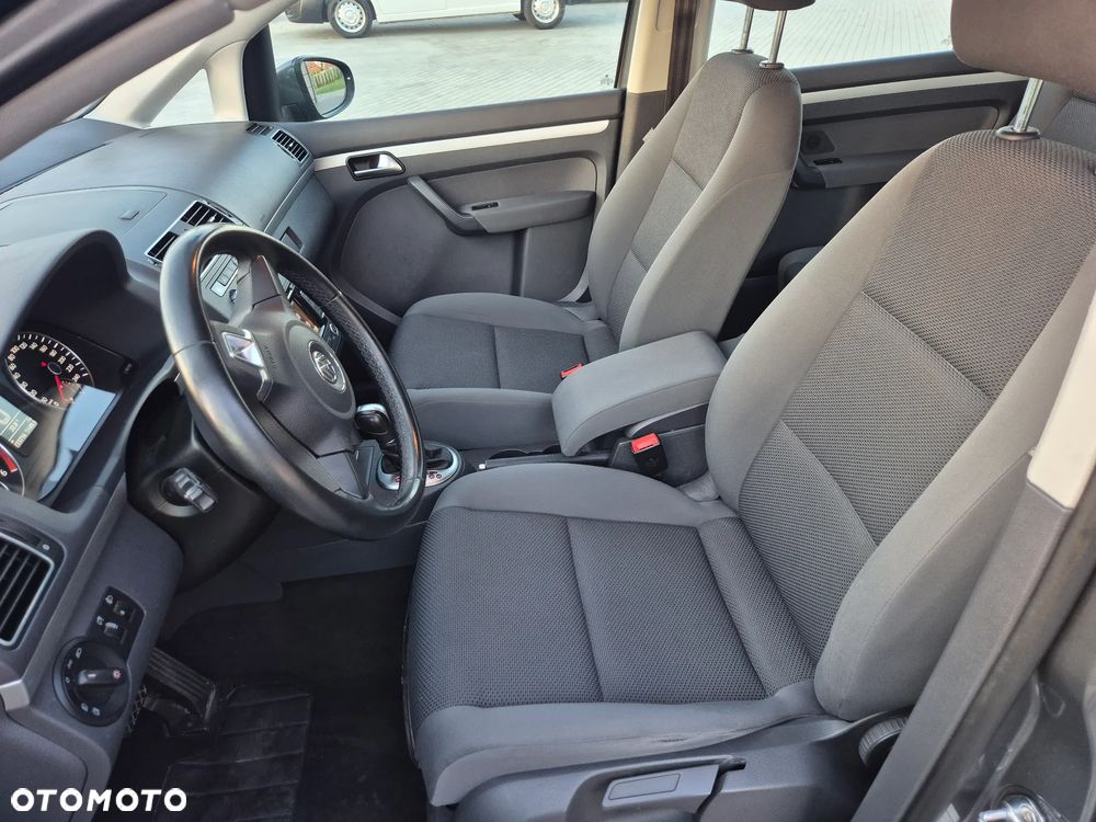 Volkswagen Touran 1.6 TDI DPF BlueMotion Technology DSG Comfortline - 6