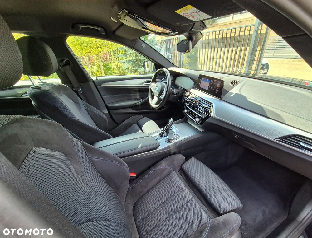 BMW Seria 5 520d xDrive M Sport sport - 17